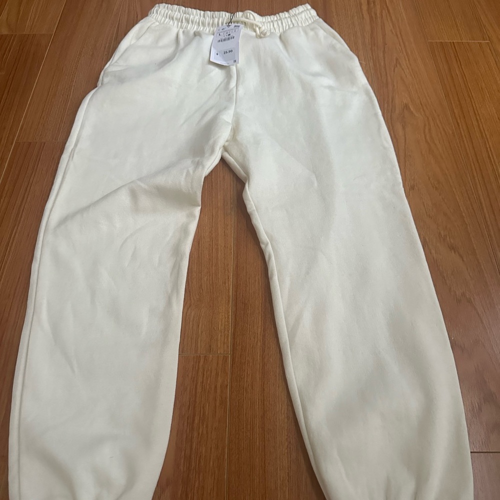 Cream Sweatpants from Zara